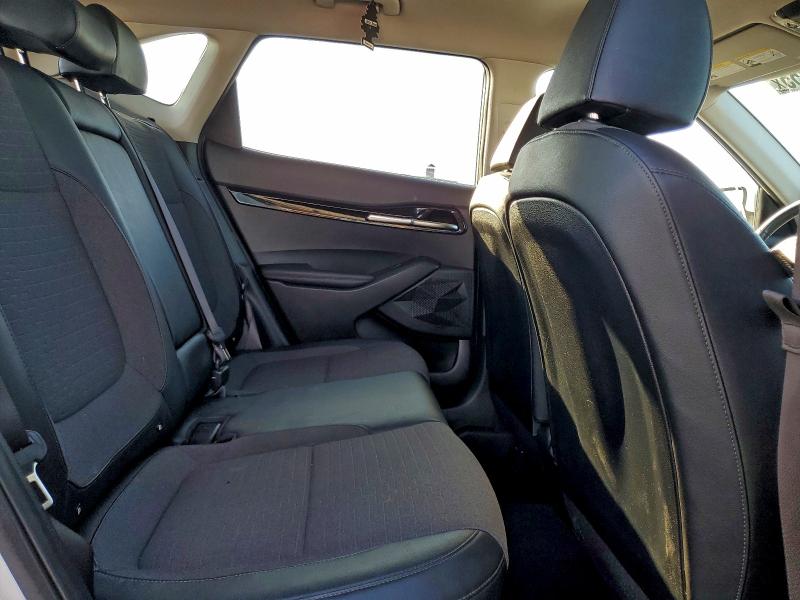 Фото 11 - KIA SELTOS