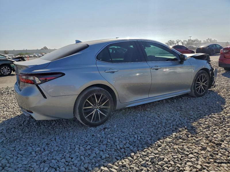 Фото 3 - TOYOTA CAMRY