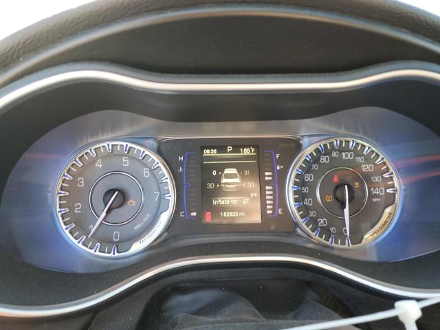 Фото 9 - CHRYSLER 200