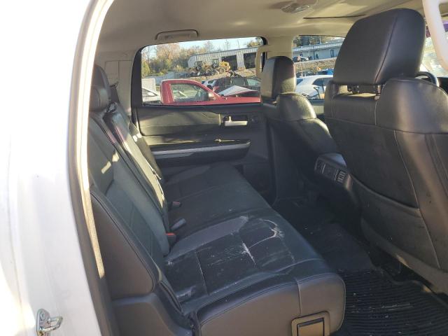 Фото 10 - TOYOTA TUNDRA