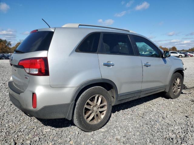 Фото 3 - KIA SORENTO