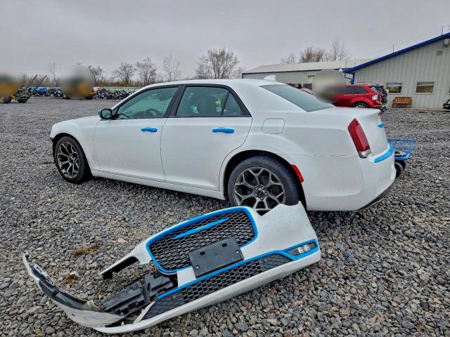 Фото 2 - CHRYSLER 300