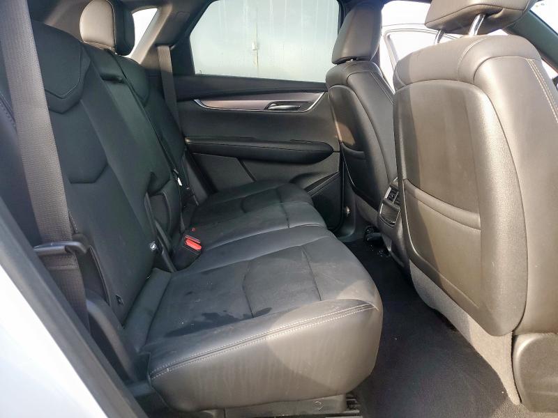 Фото 10 - CADILLAC XT5