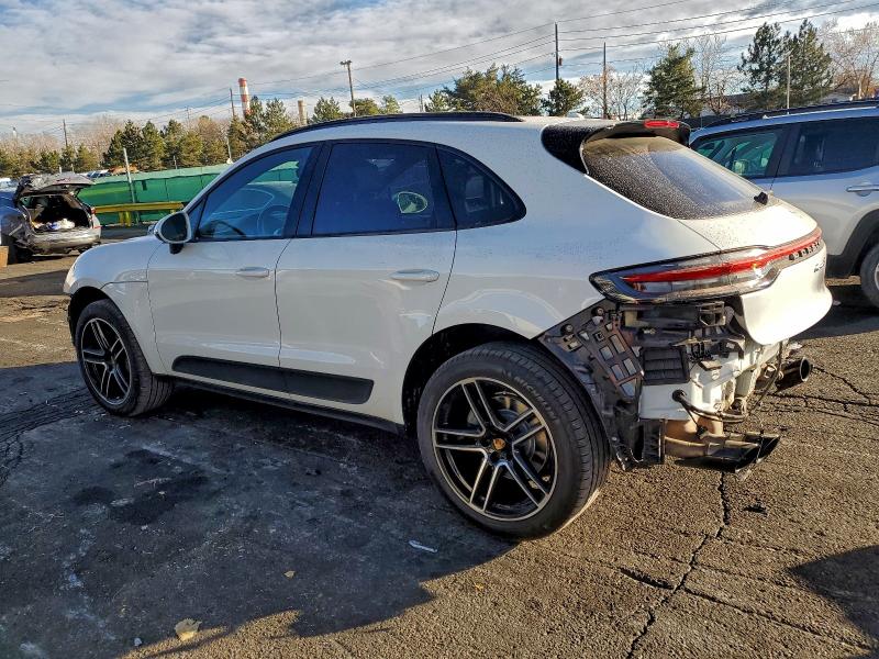 Фото 2 - PORSCHE MACAN