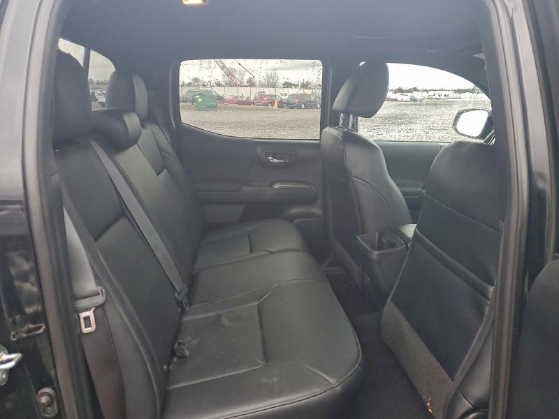 Фото 10 - TOYOTA TACOMA