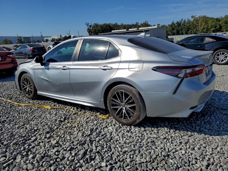 Фото 2 - TOYOTA CAMRY