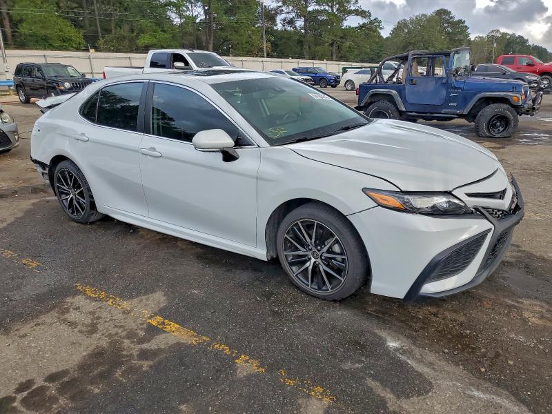 Фото 4 - TOYOTA CAMRY