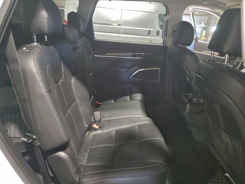 Фото 11 - KIA TELLURIDE