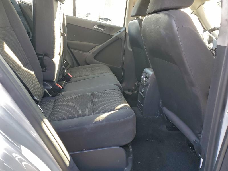 VOLKSWAGEN TIGUAN LIM 2018 VIN WVGAV7AX6JK004369