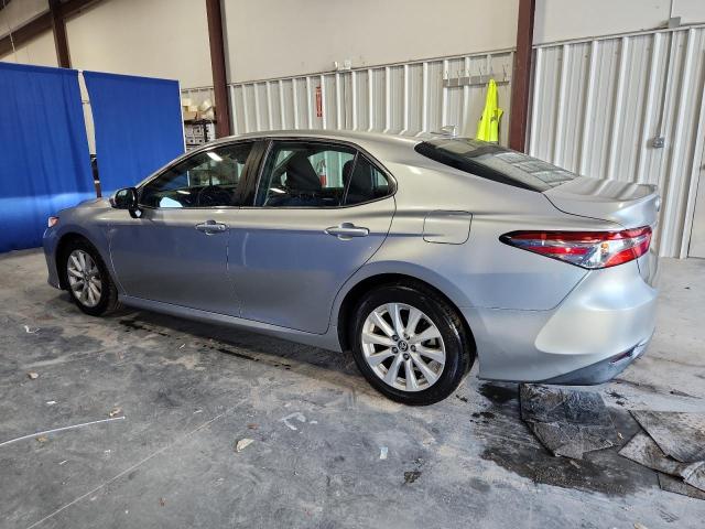 Фото 2 - TOYOTA CAMRY