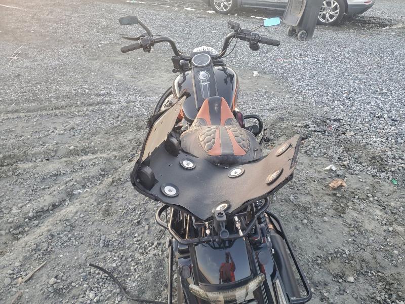 HARLEY-DAVIDSON FL 2022