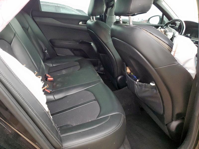 Фото 10 - KIA K5