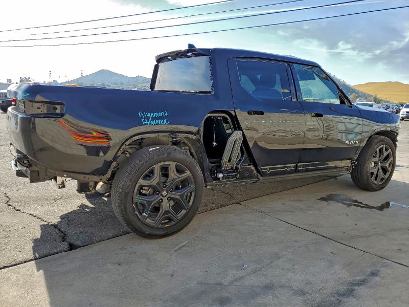 RIVIAN RIT 2025 VIN 7FCTGBAA8SN037695