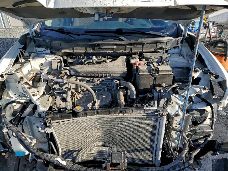 Фото 12 - NISSAN ROGUE