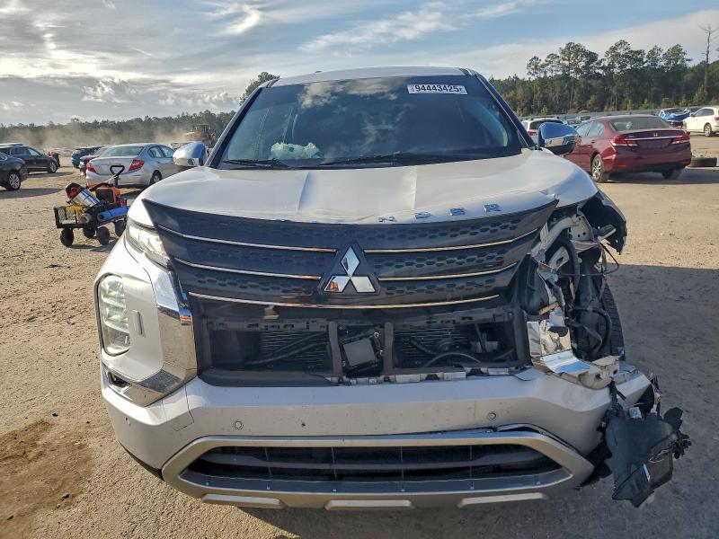 Фото 5 - MITSUBISHI OUTLANDER