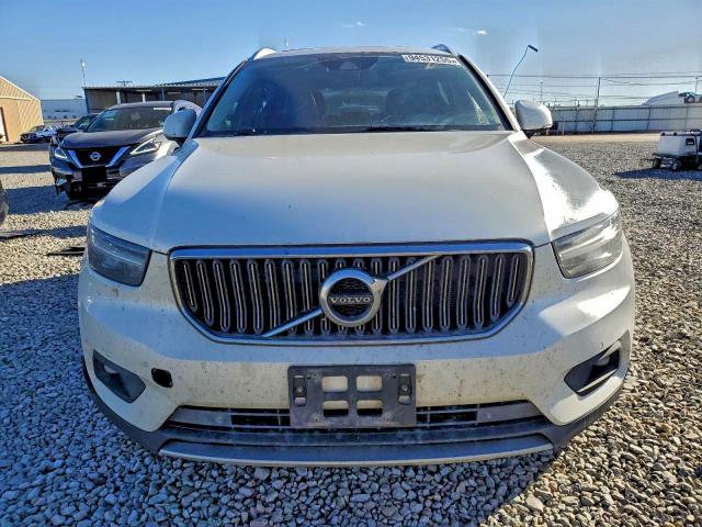 Фото 5 - VOLVO XC40