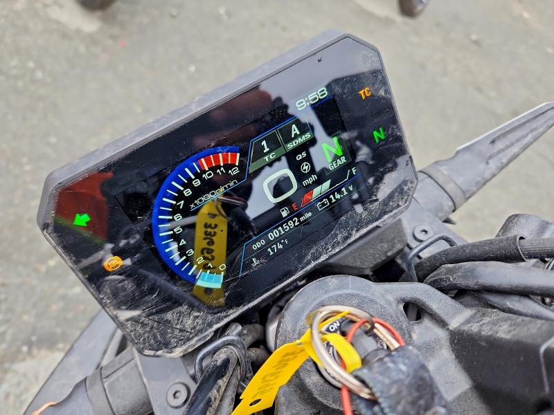 SUZUKI GSX800 R 2024