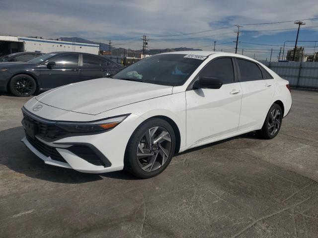 Фото 1 - HYUNDAI ELANTRA