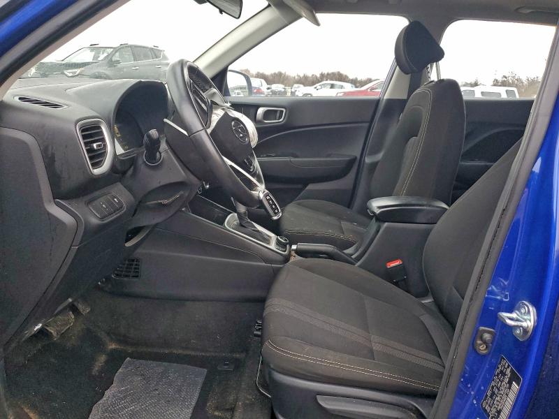 Фото 7 - HYUNDAI VENUE