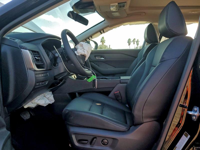 Фото 7 - NISSAN ROGUE