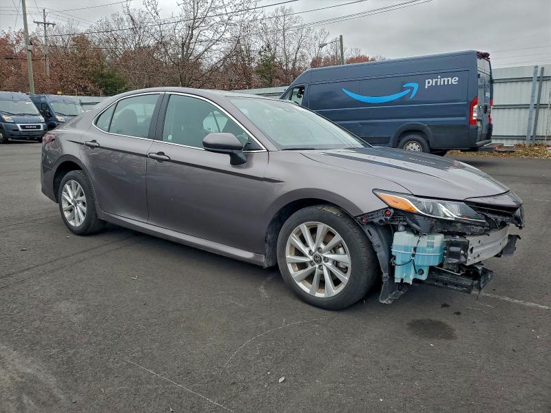 Фото 4 - TOYOTA CAMRY