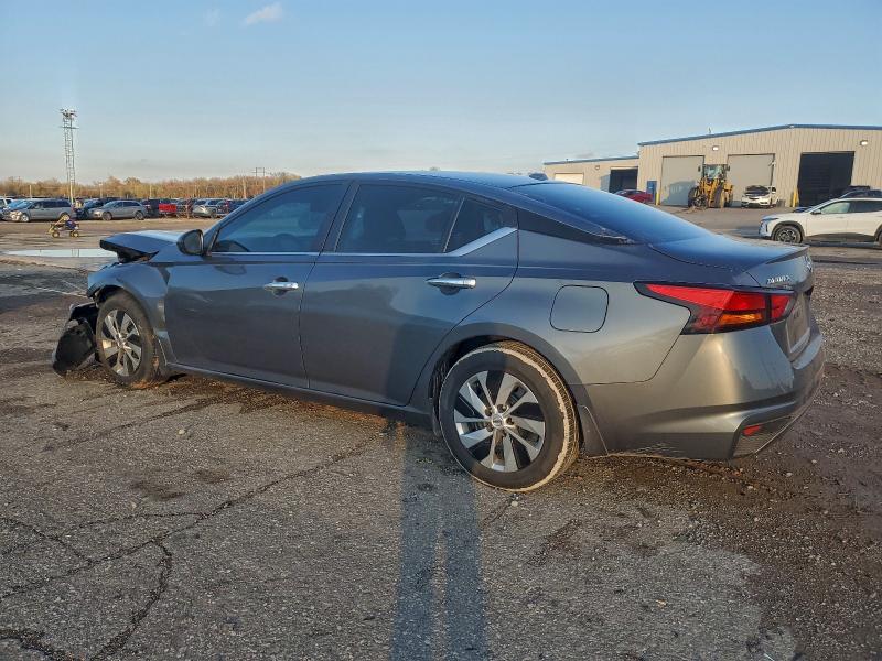 Фото 2 - NISSAN ALTIMA