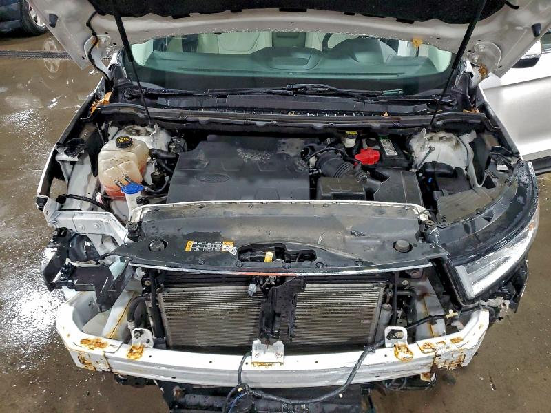 Фото 12 - FORD EDGE