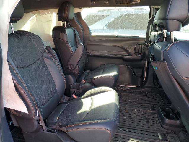 Фото 11 - TOYOTA SIENNA