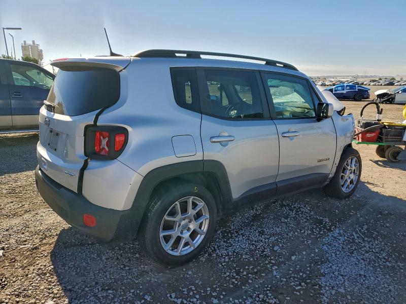 Фото 3 - JEEP RENEGADE