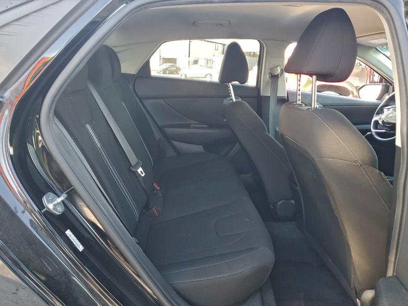 Фото 10 - HYUNDAI ELANTRA