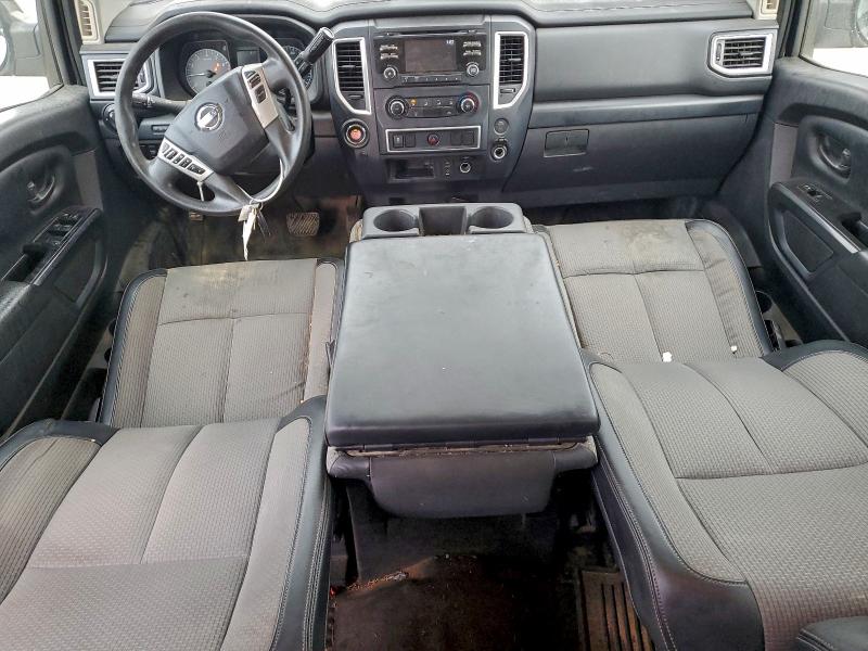 Фото 8 - NISSAN TITAN