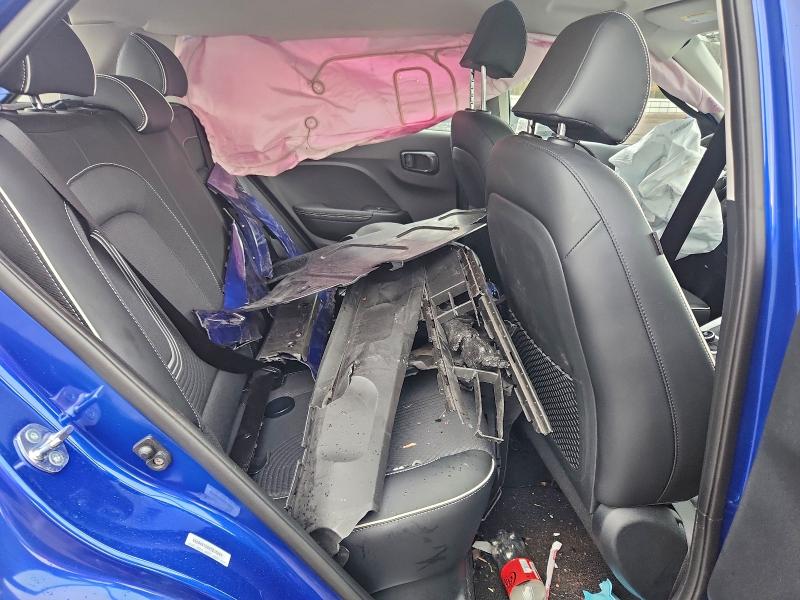 Фото 10 - HYUNDAI VENUE