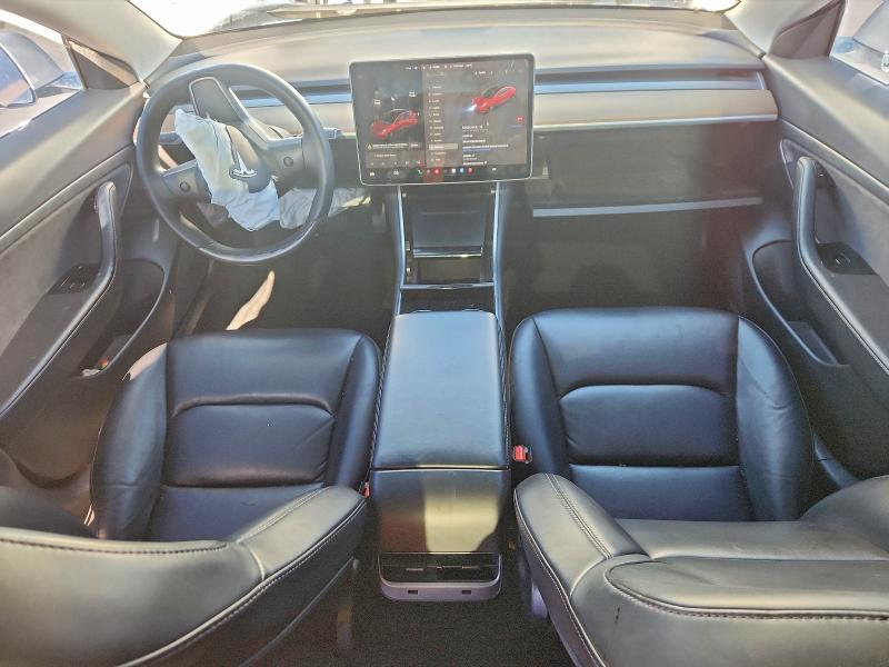 Фото 8 - TESLA MODEL 3