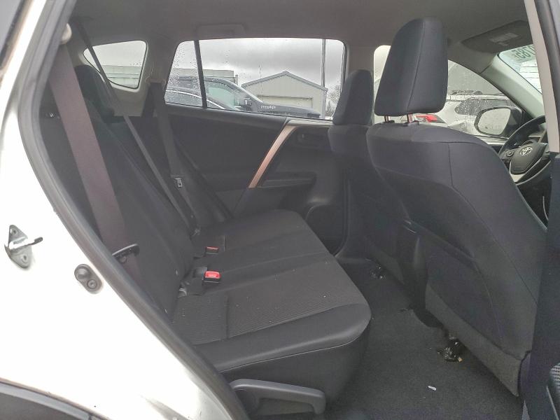 Фото 10 - TOYOTA RAV4