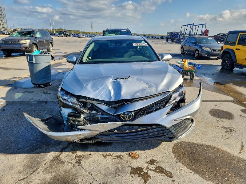 Фото 5 - TOYOTA CAMRY