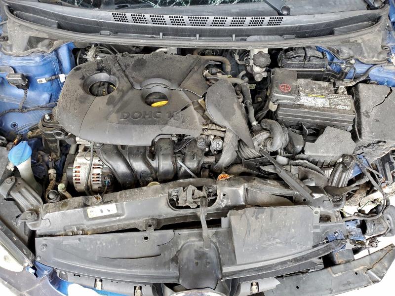 Фото 11 - HYUNDAI ELANTRA