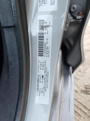 Фото 12 - CHRYSLER 200