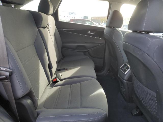 Фото 11 - KIA SORENTO