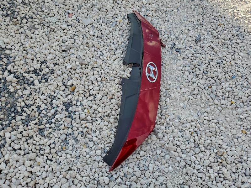 Фото 12 - HYUNDAI ELANTRA