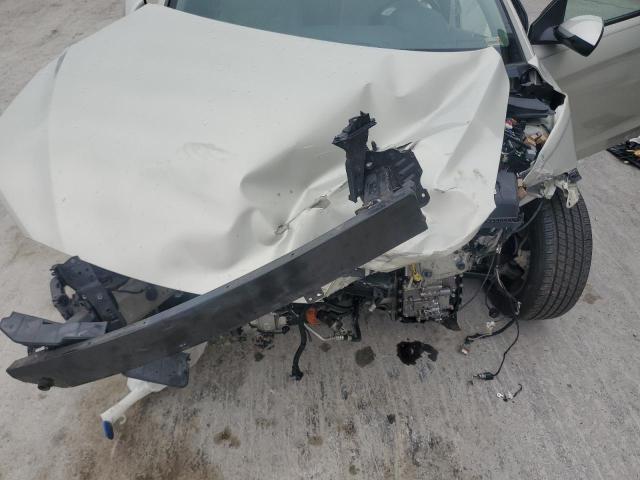 Фото 11 - HYUNDAI ELANTRA