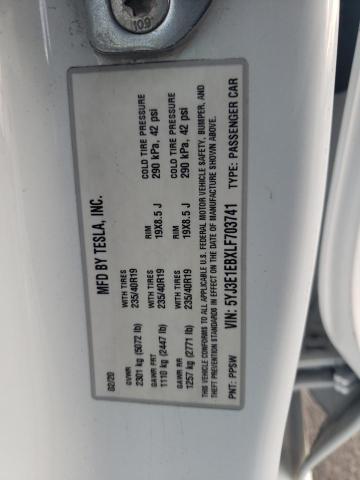 Фото 13 - TESLA MODEL 3