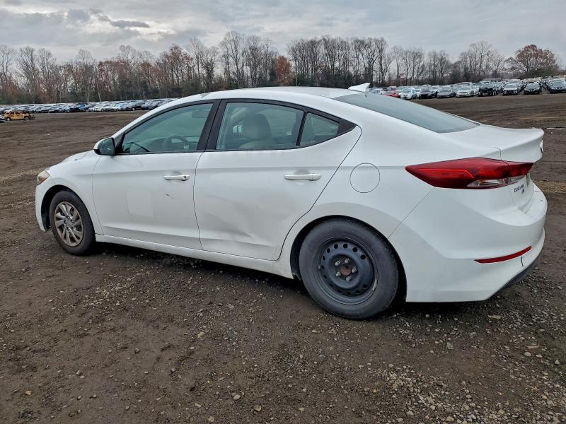 Фото 2 - HYUNDAI ELANTRA