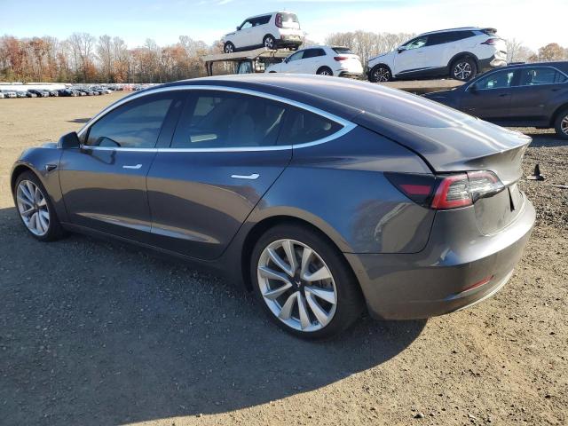 Фото 2 - TESLA MODEL 3
