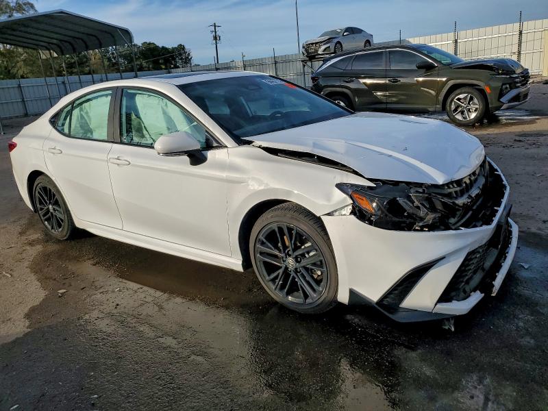 Фото 4 - TOYOTA CAMRY