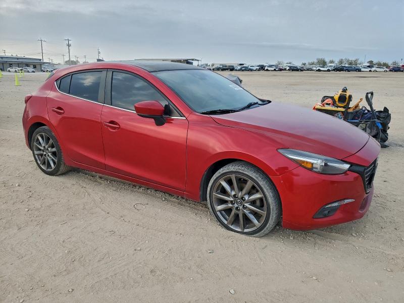 Фото 4 - MAZDA 3