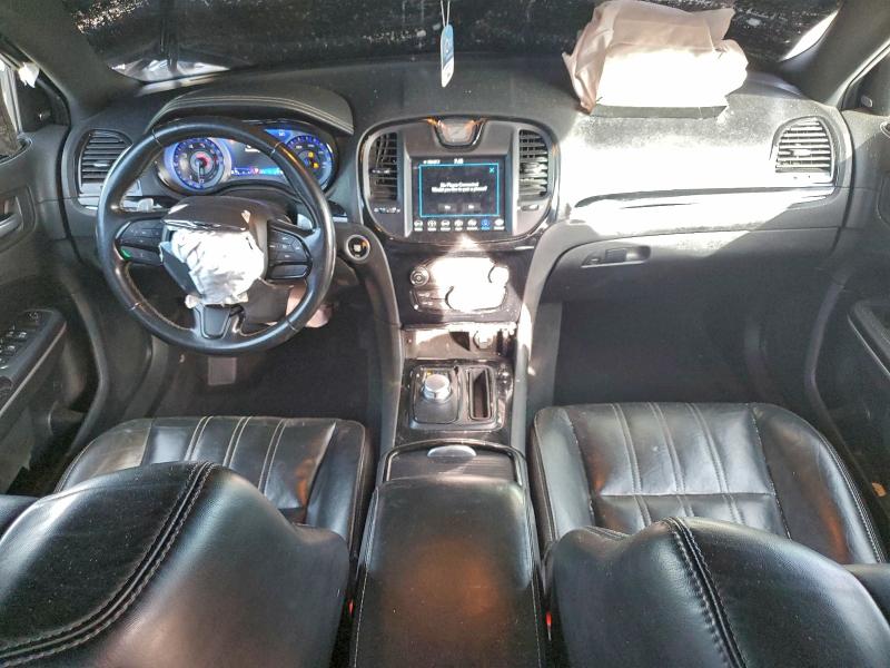 Фото 8 - CHRYSLER 300