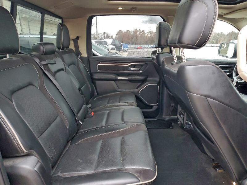 Фото 10 - RAM 1500