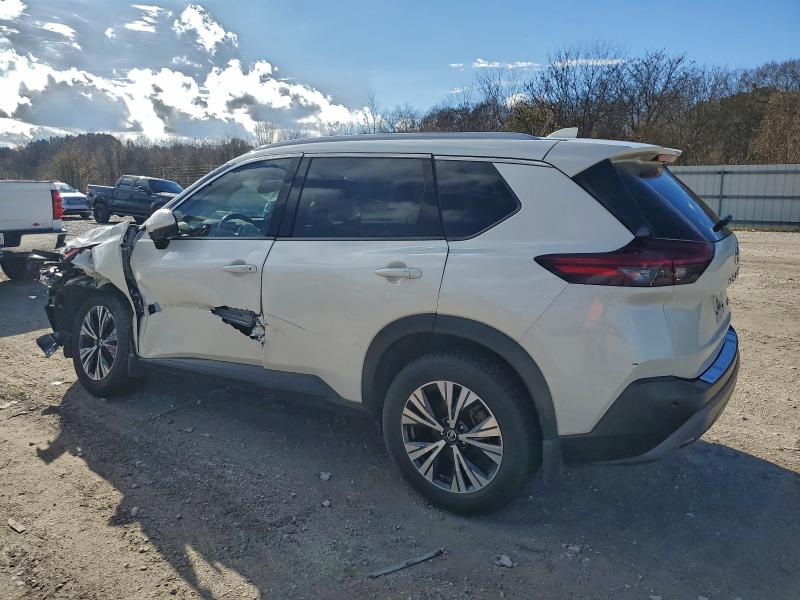 Фото 2 - NISSAN ROGUE