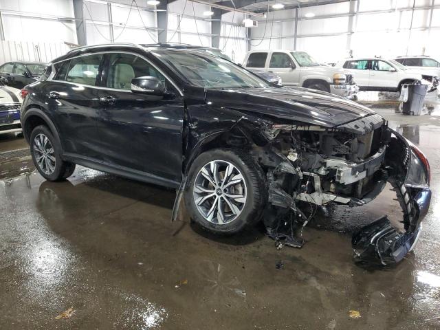 Фото 4 - INFINITI QX30