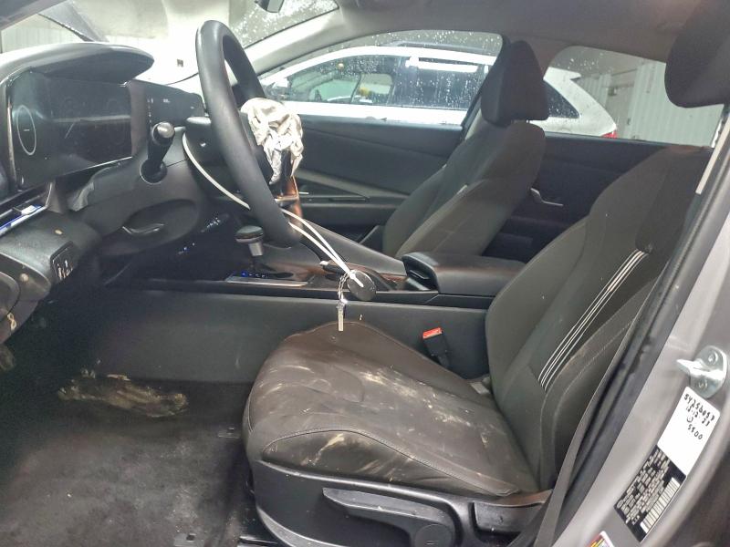 Фото 7 - HYUNDAI ELANTRA